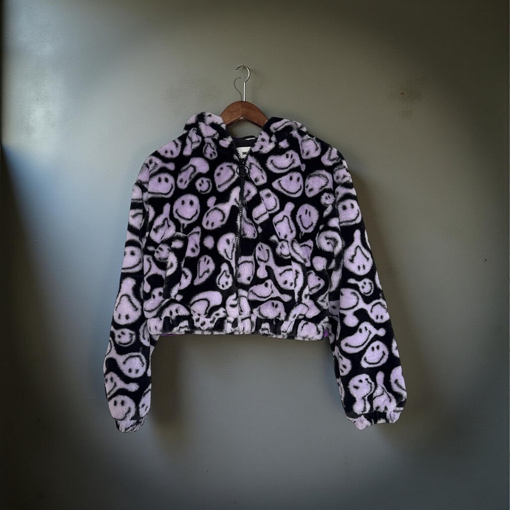 Cozy Smiley Face Fleece Jacket - Black and Pink